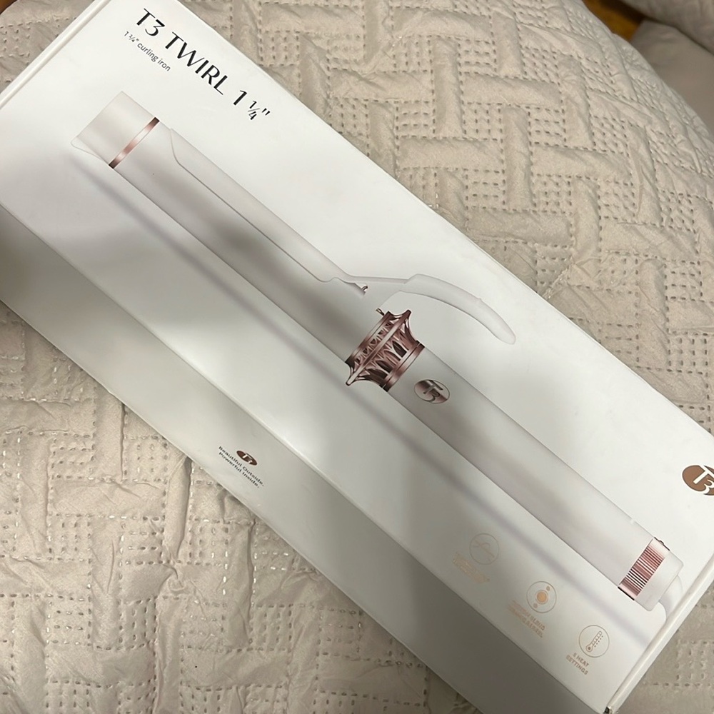 T3 curling iron